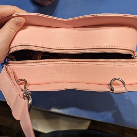 Em and sprout spooky pastel pink Jack o lantern heart shaped crossbody bag - Picture 5 of 7